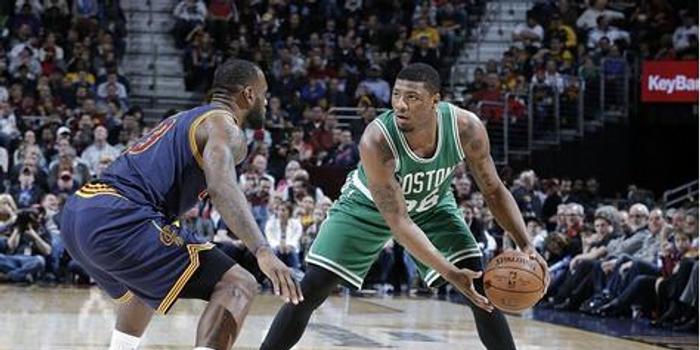  魔术连胜终结于青年军活塞  