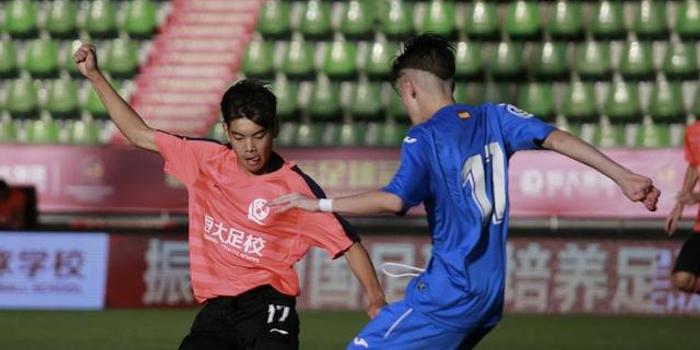  里昂青训小将替补建功绝杀对手  